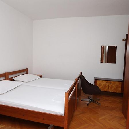 Dinka Guesthouse Makarska Exterior foto
