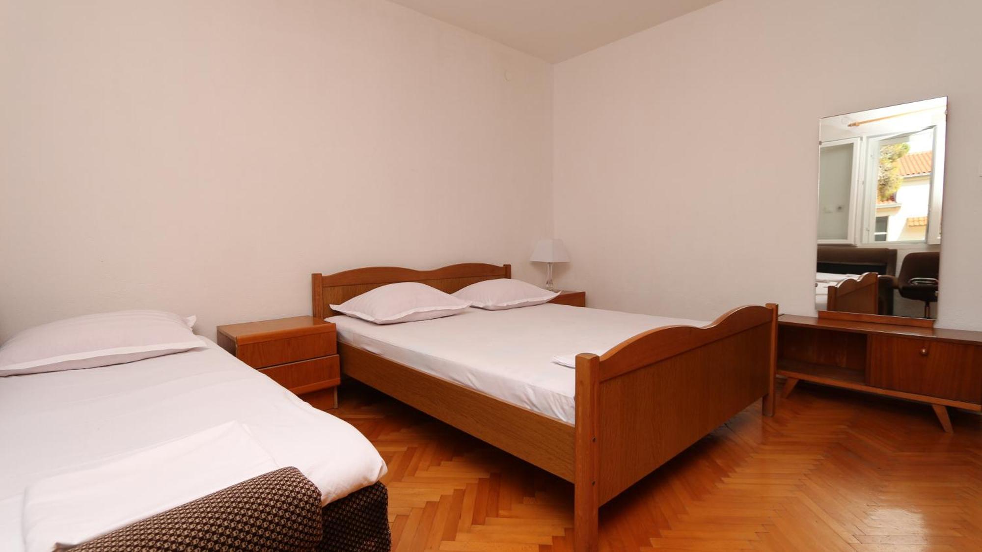 Dinka Guesthouse Makarska Exterior foto